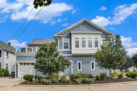 614 Maple Street