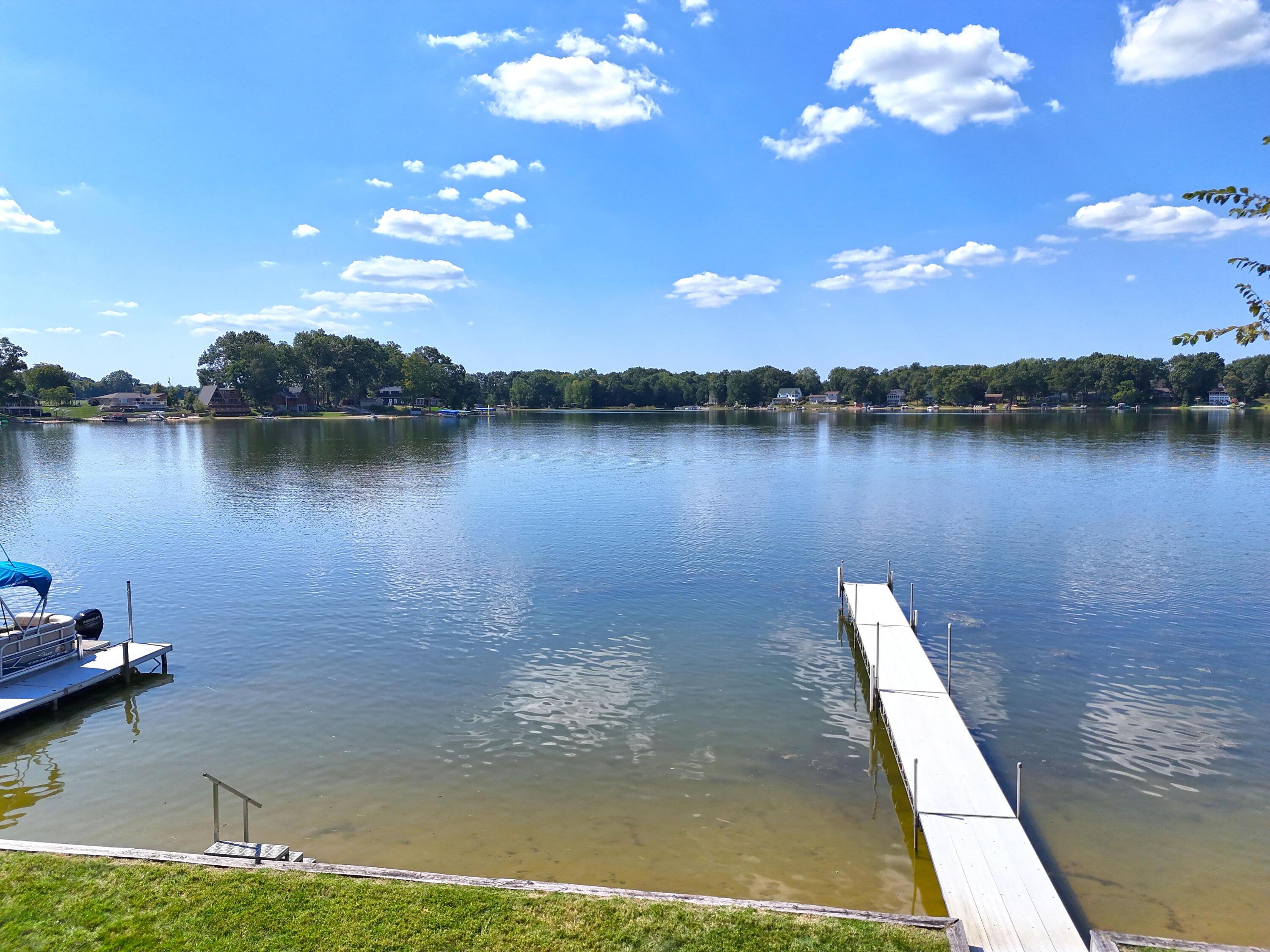 Image 2: View of Lake From Upper Deck