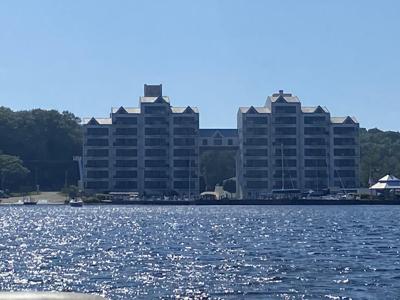 2964 Lakeshore Drive