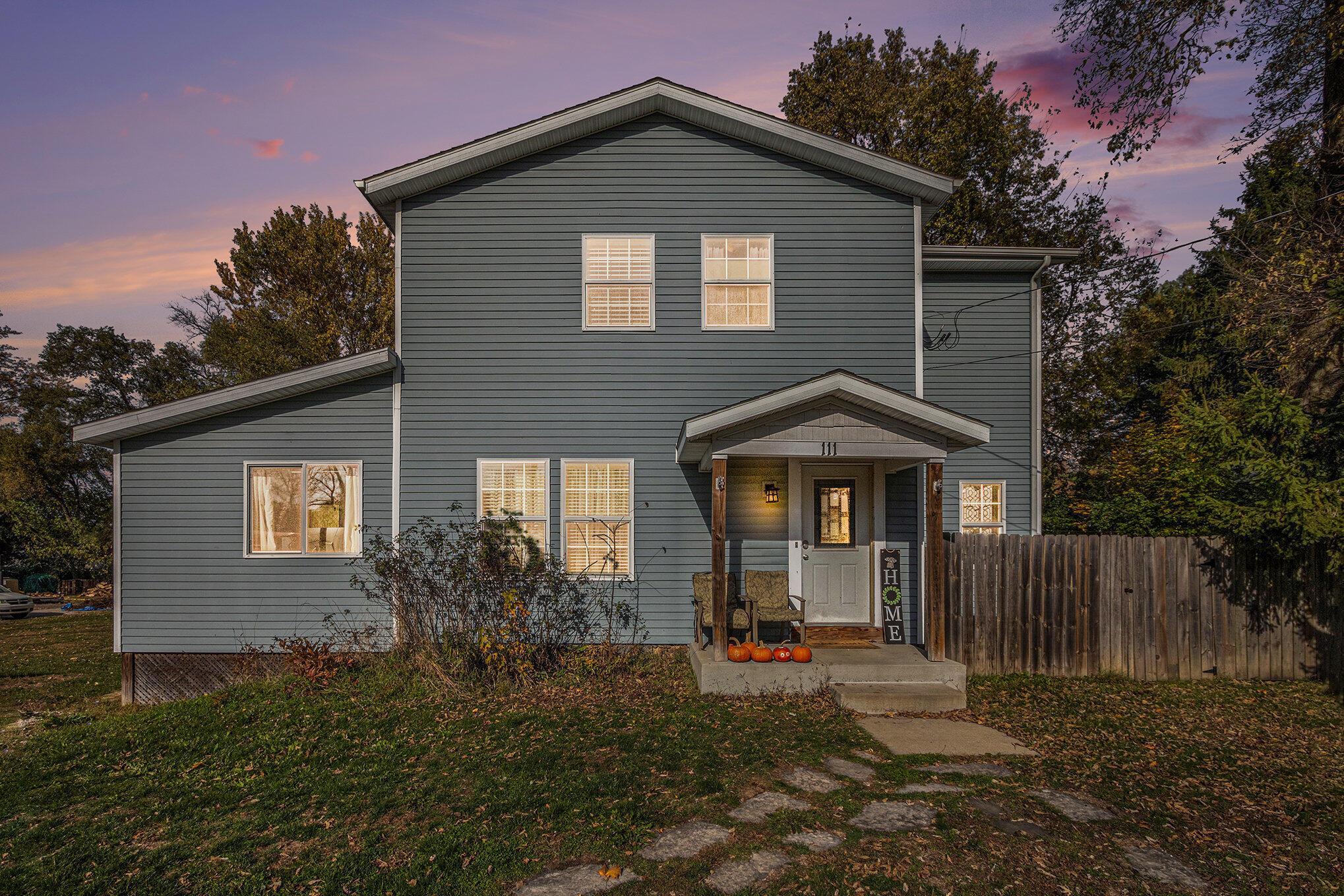 Image 1: img_3803_twilight_857