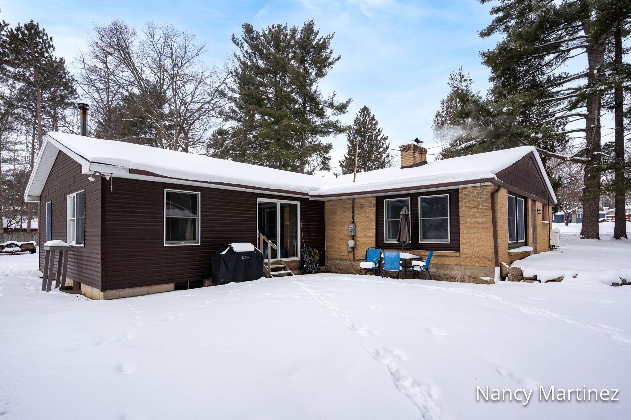 Image 4: 4-web-or-mls-1301 Waukazoo Dr-4