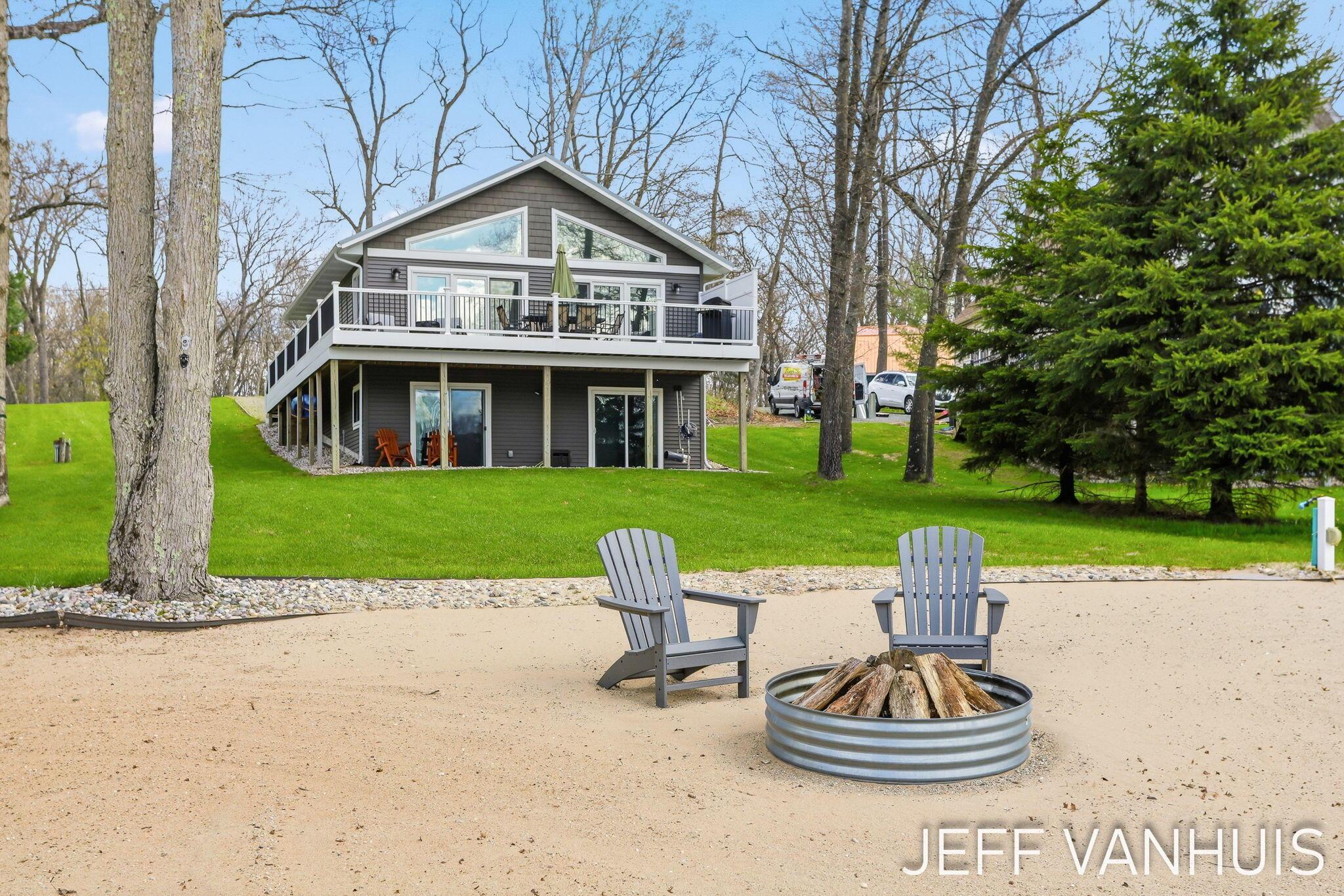 Image 1: 21-web-or-mls-11049-jacquelyn-ln
