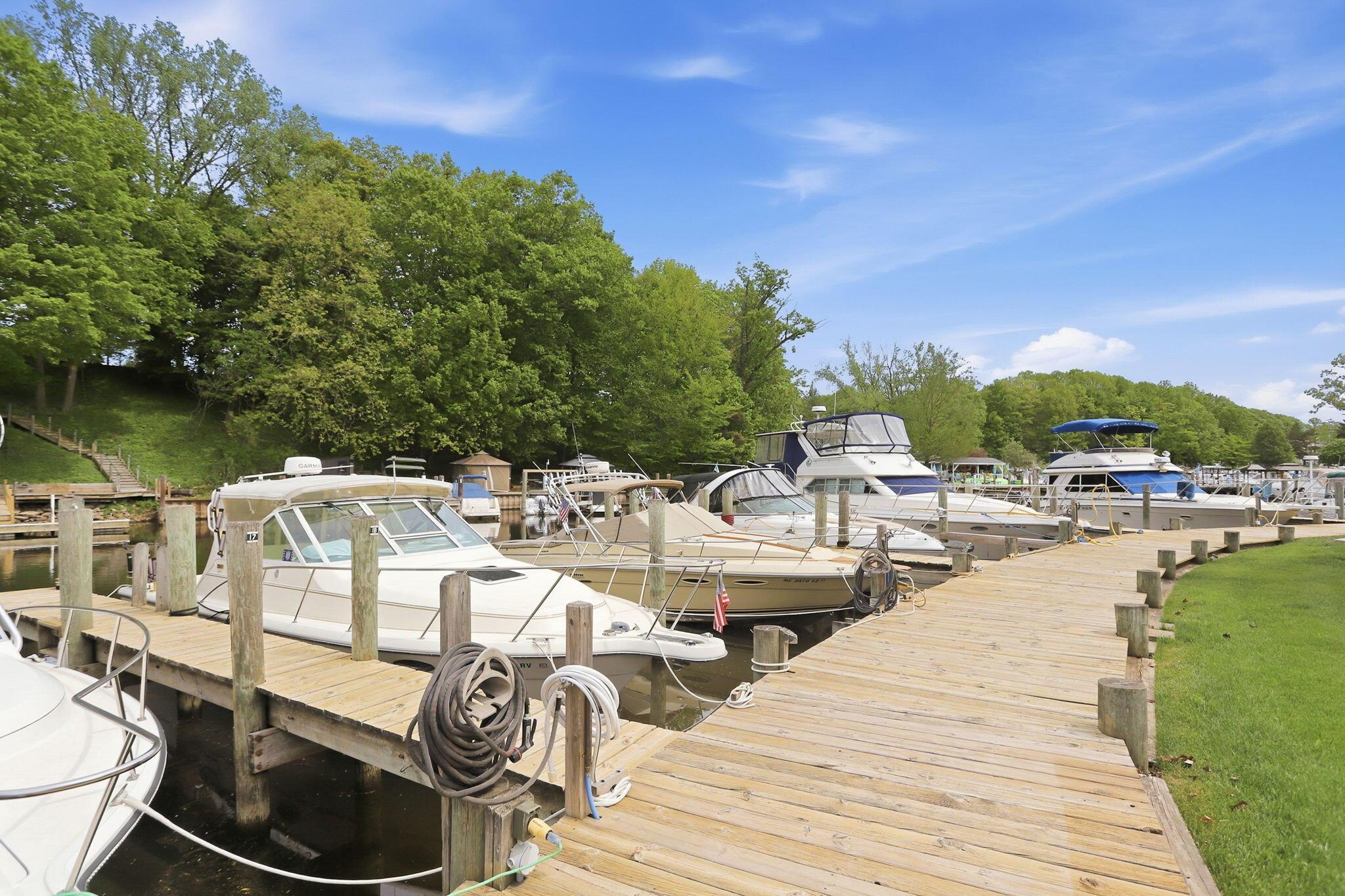 Image 3: Bailey Pointe Marina