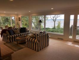 1860 Surfside Drive