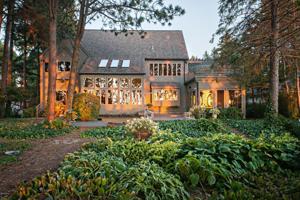 2517 Lake Vista