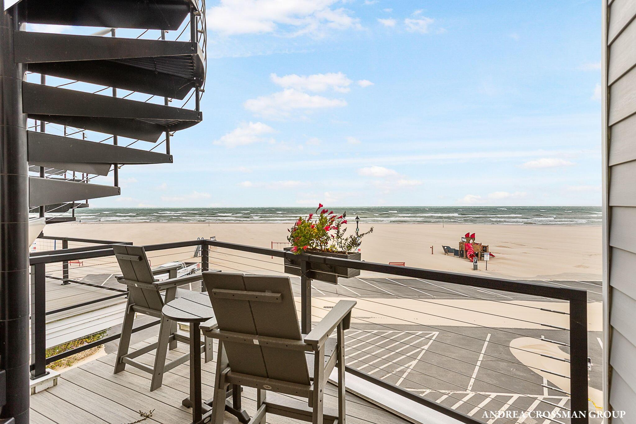 Image 2: 86-web-or-mls-78-esplanade-pl