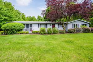 7185 Lake Forest