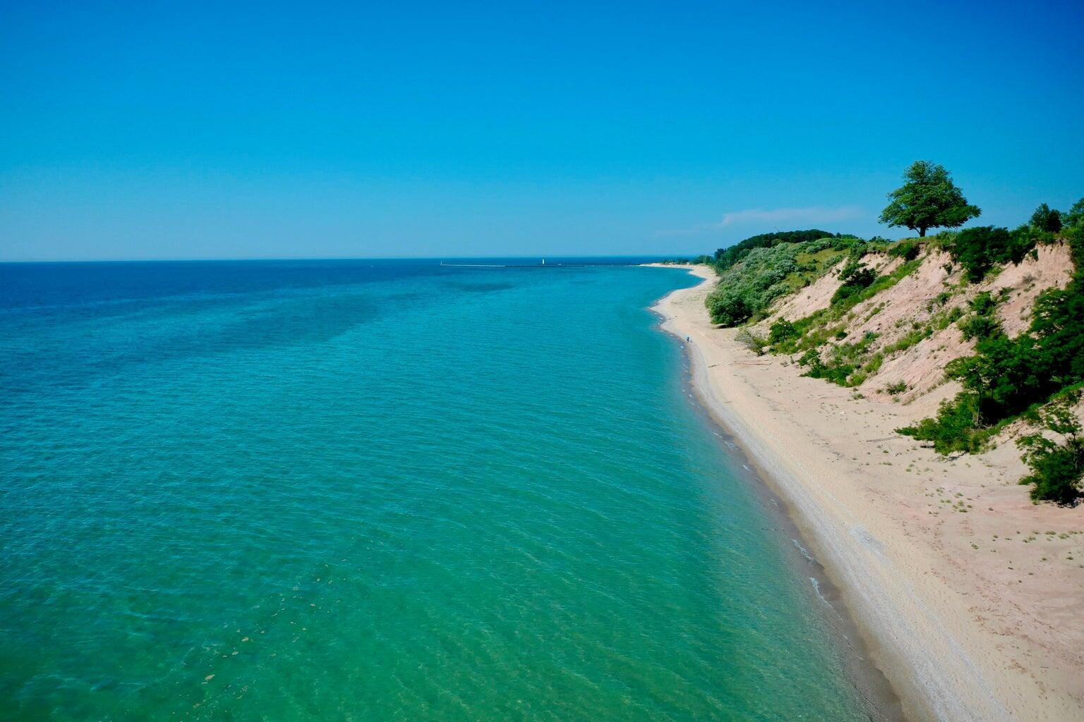 Image 2: Beach Facing North