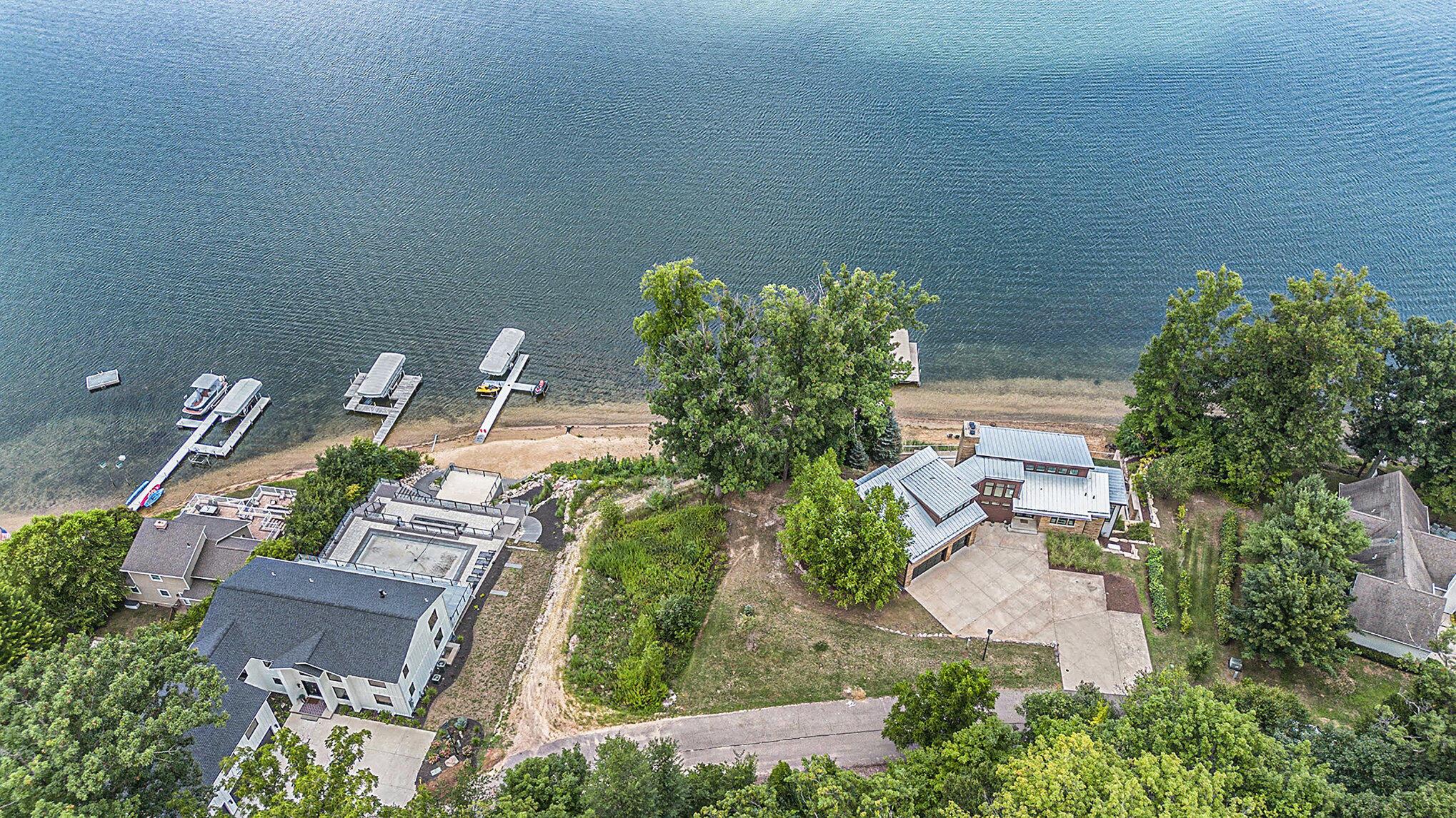 Image 4: dji_0033_696 (2)
