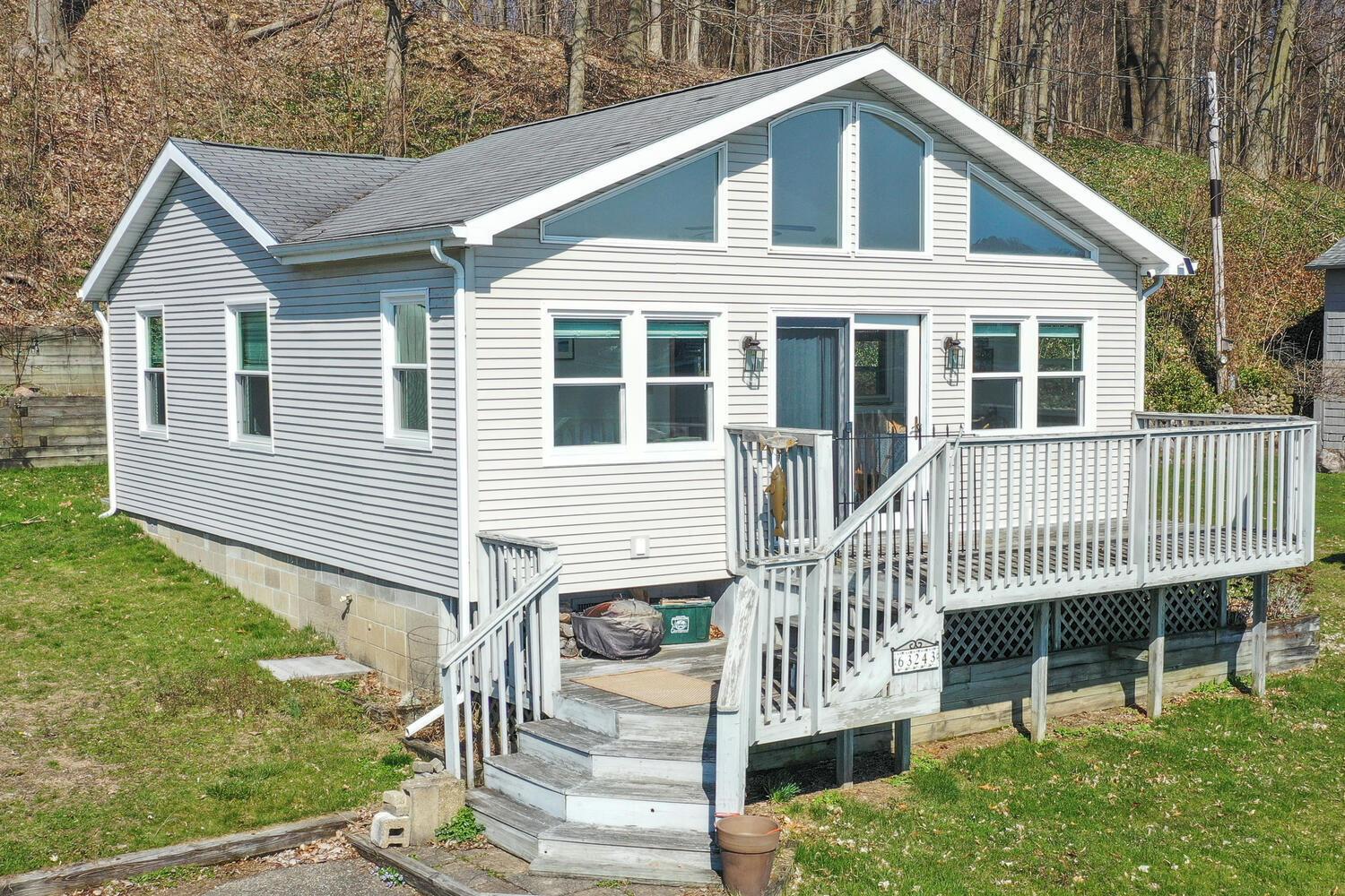 Image 3: 63243 Storeyhill St Vandalia-large-003-0