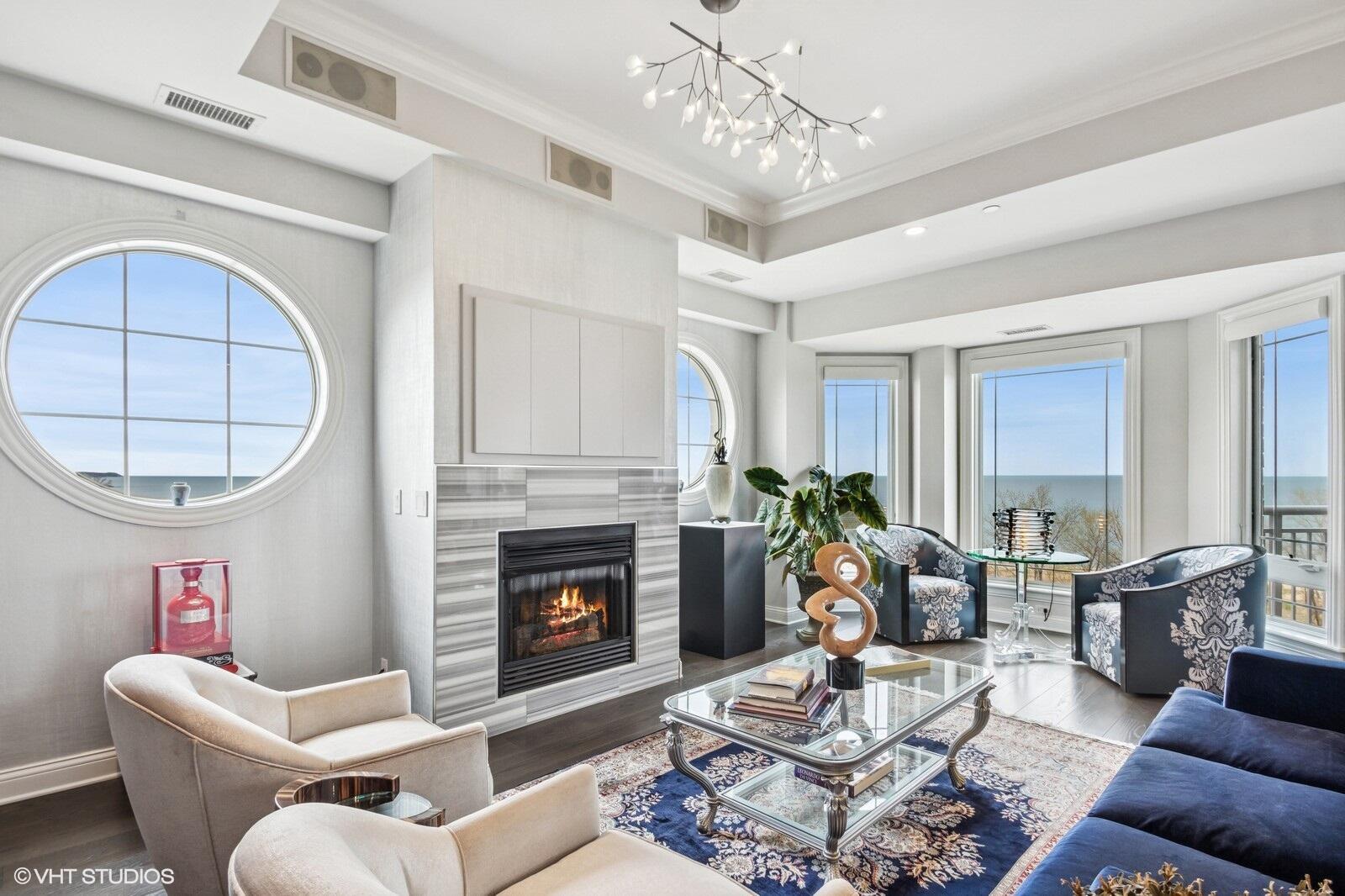 Image 2: 041_200LakeSt_Unit8a_2041_Large