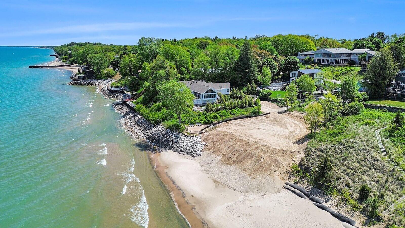 Image 2: Ginther photo 2