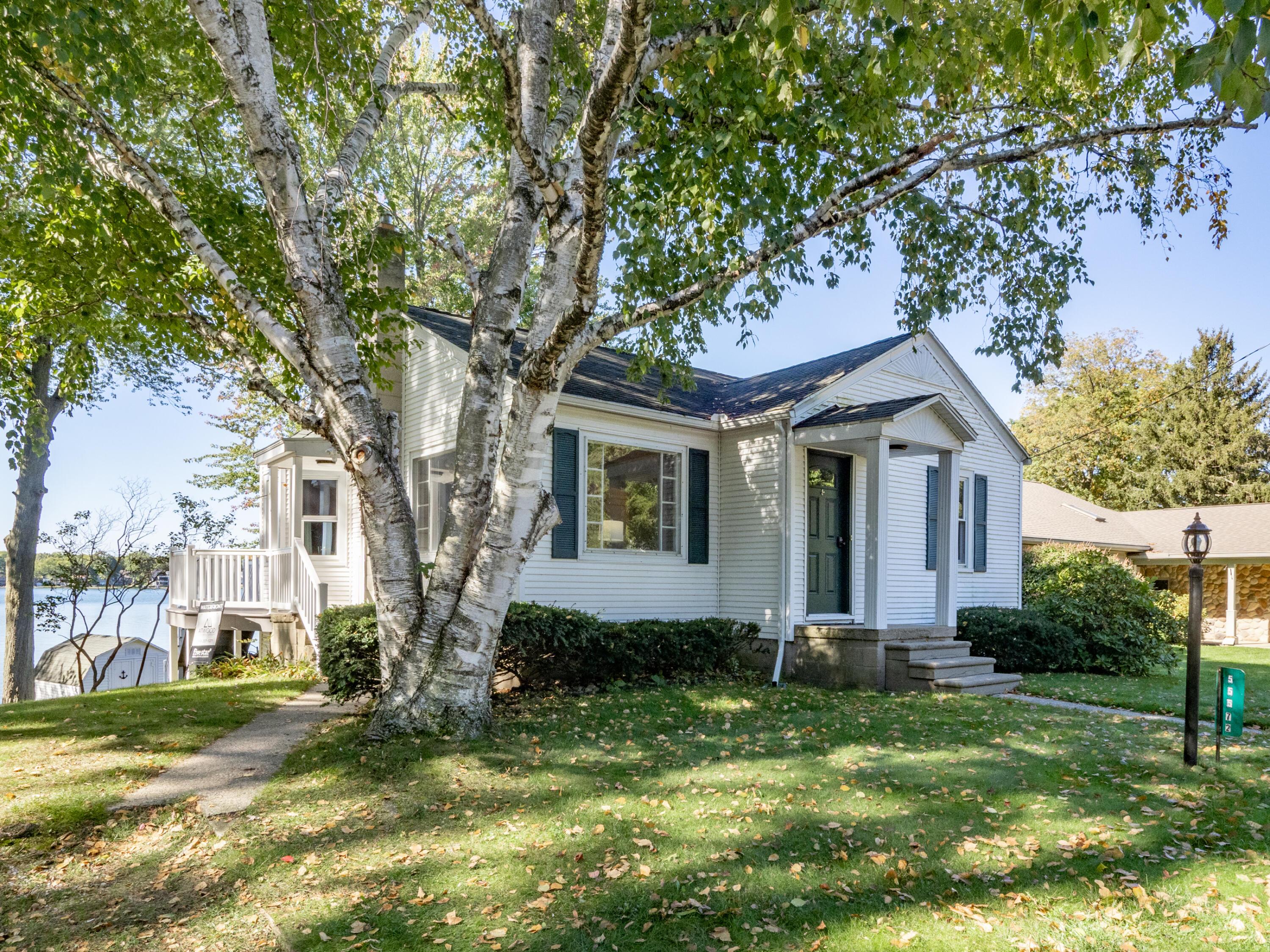 Image 1: 55572 Fisher Lake Rd-101