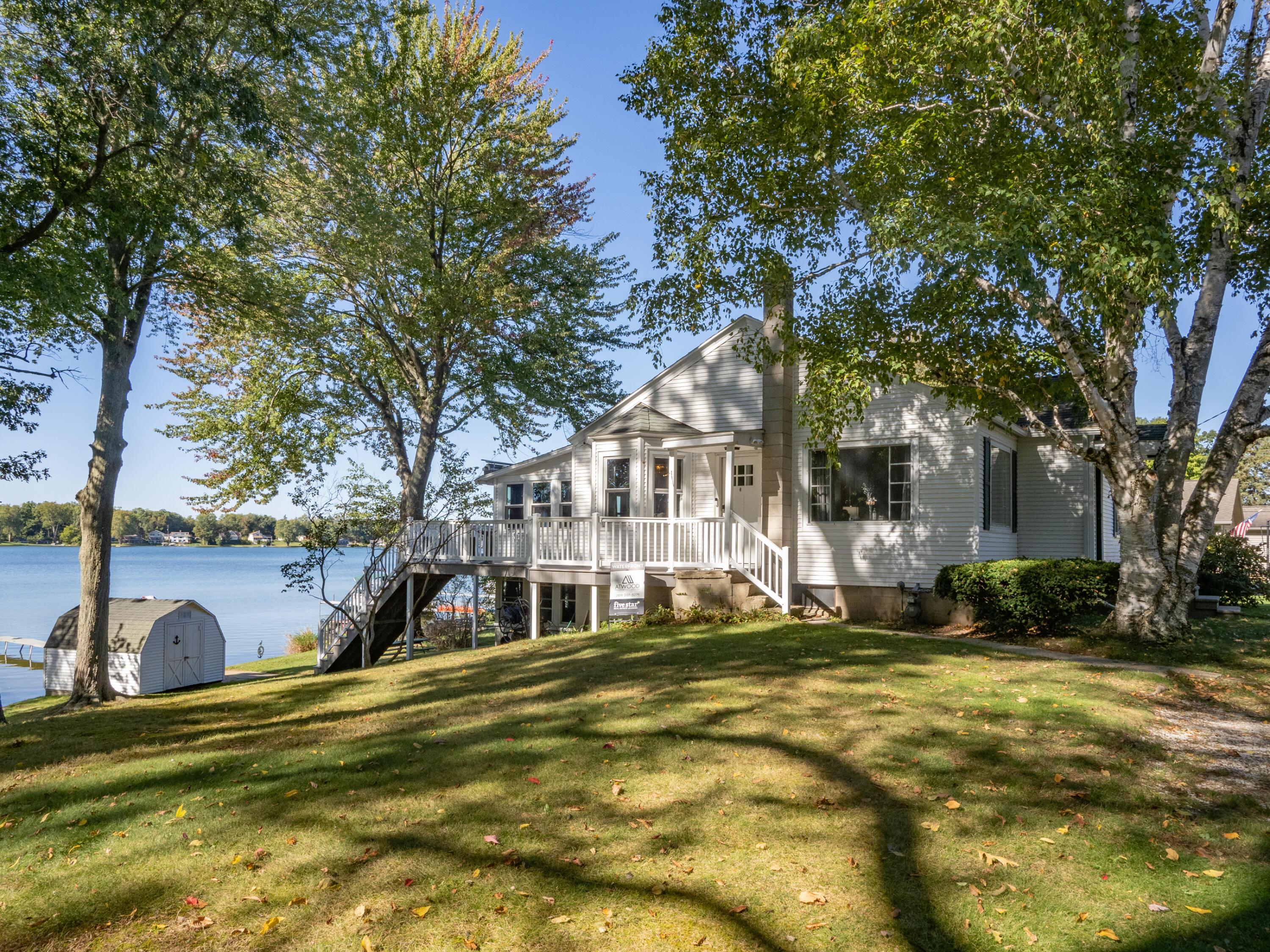 Image 2: 55572 Fisher Lake Rd-128