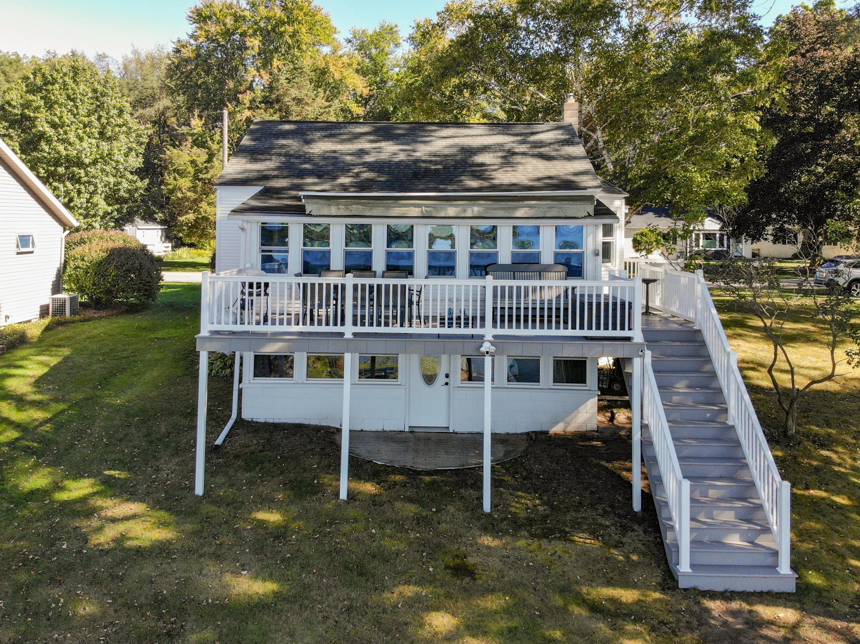 Image 3: 55572 Fisher Lake Rd-201