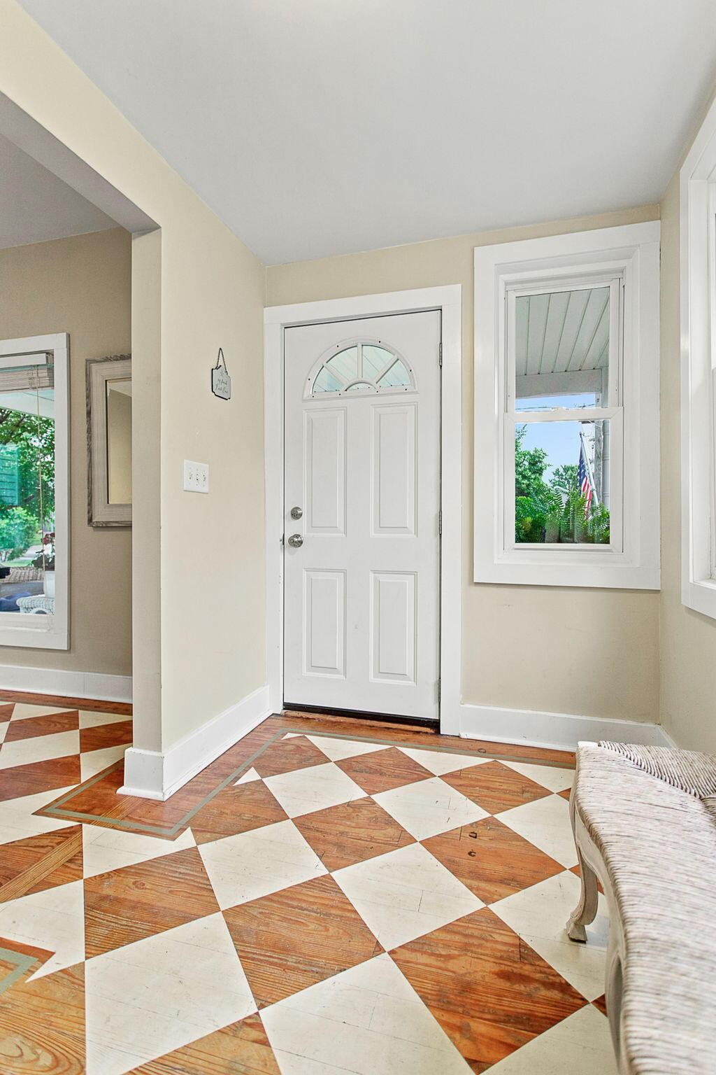 Image 3: 31-web-or-mls-862-st-joseph-st