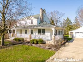 3007 Woodcliff SE