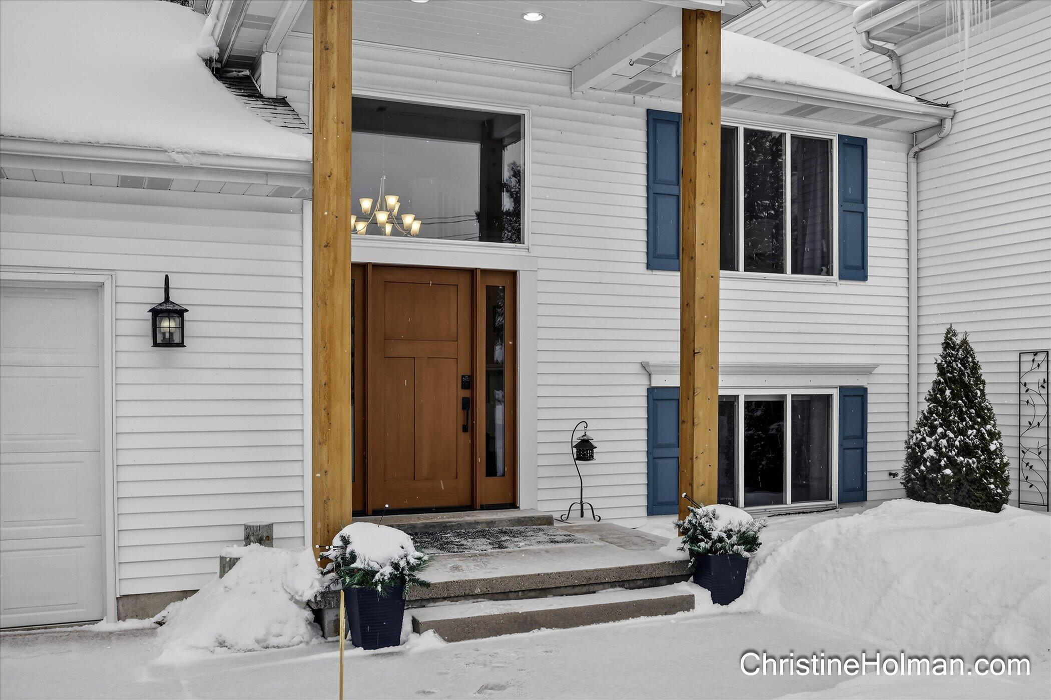 Image 3: Front Porch