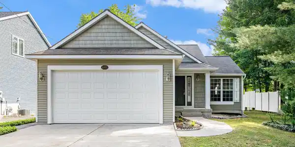8100 Shenandoah Lane