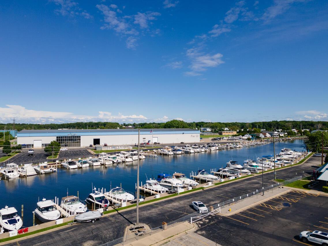 Image 3: 1221 Broad St -42