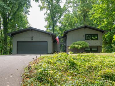 150 S Lake Doster Drive