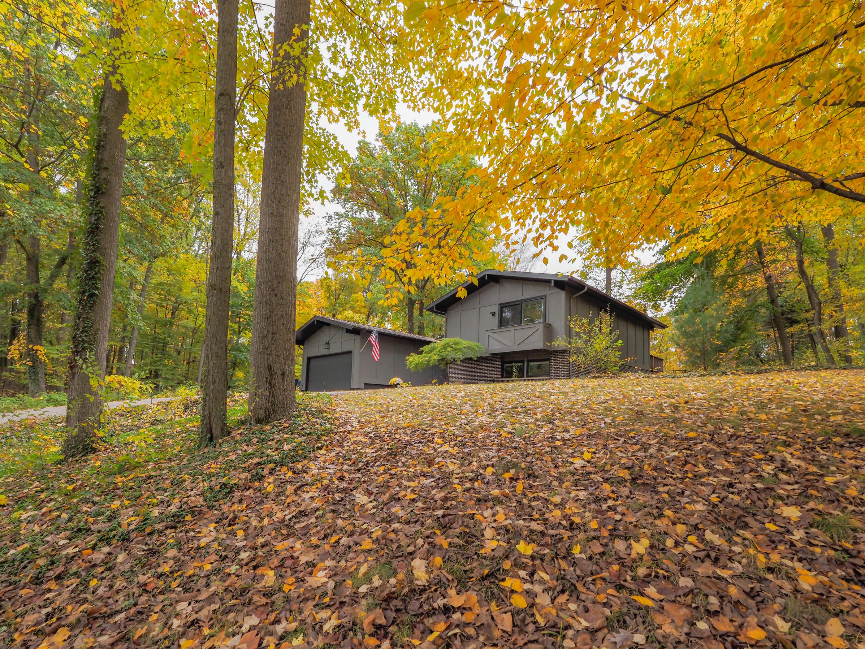 Image 2: 150 S. Lake Doster-104