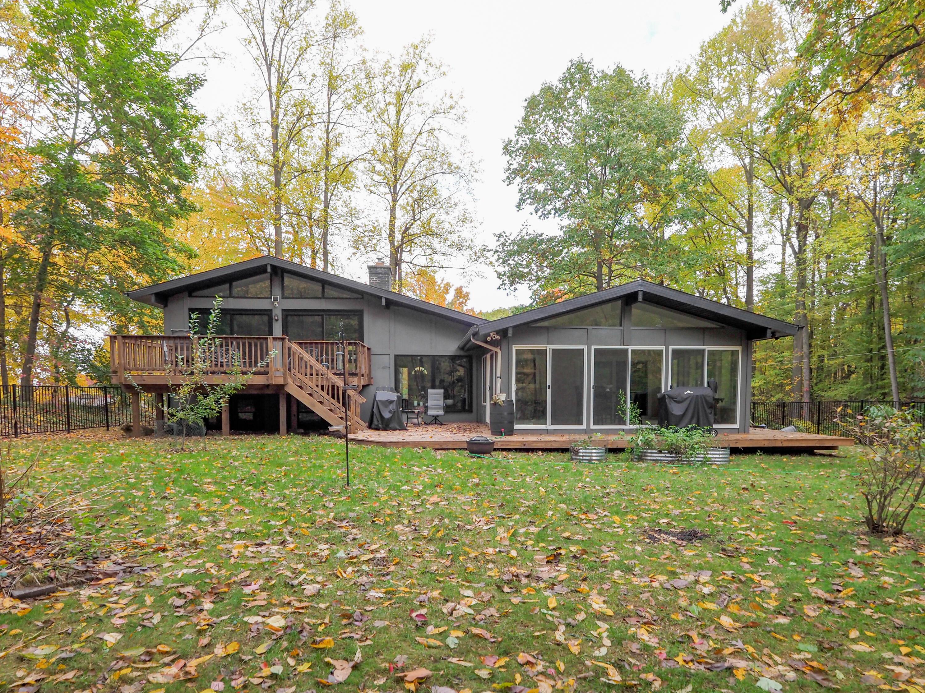 Image 3: 150 S. Lake Doster-109