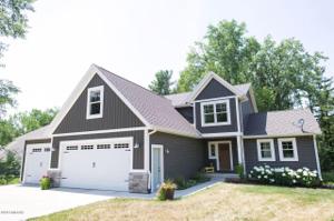 499 Pineview Drive