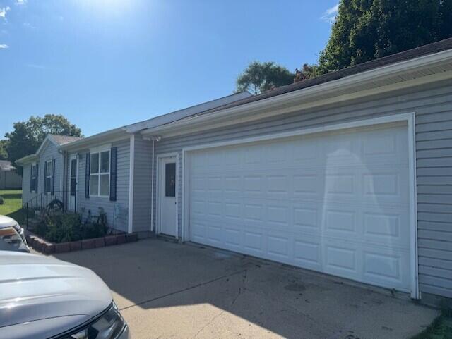Image 3: Paw Paw Ave_6754_10