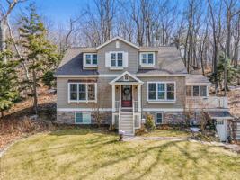 8863 Lake Shore