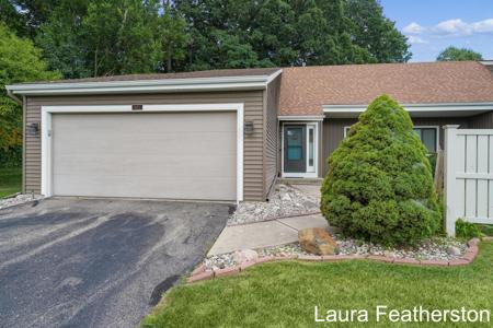 6673 Bella Vista Drive NE