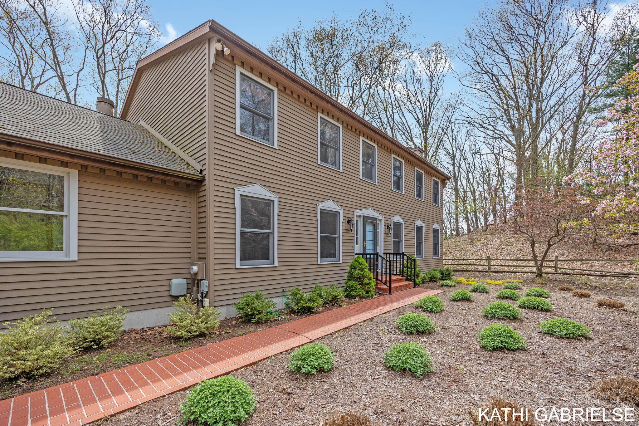 Image 2: 1-web-or-mls-313-stickney-ridge-rd