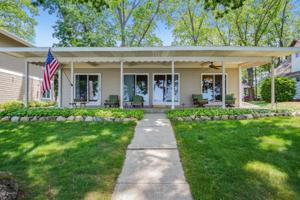 50380 E Lake Shore Drive