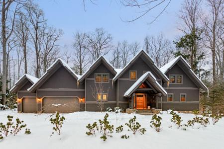 6290 Scenic Woods Circle N