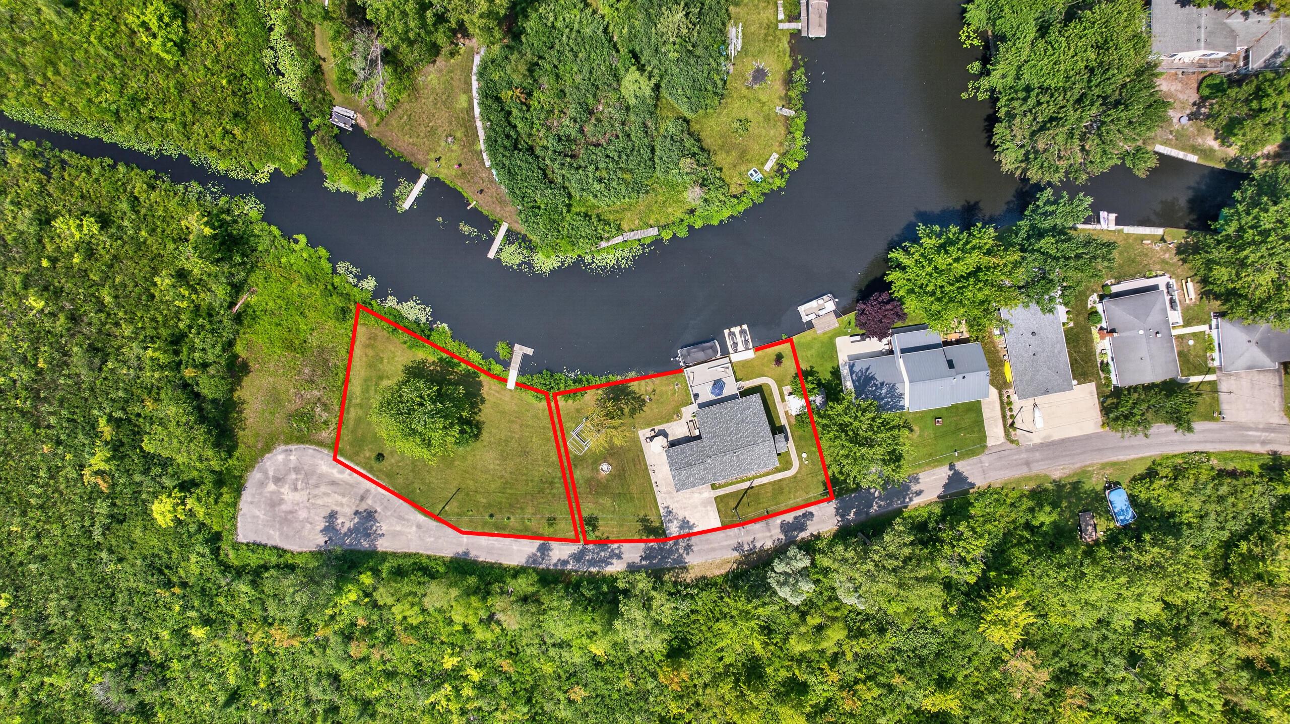 Image 2: Home for sale next door too