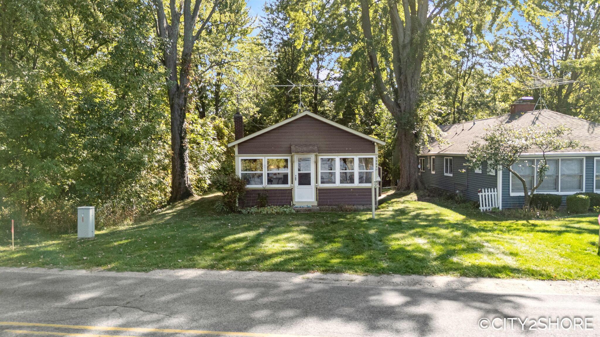 Image 3: Front Looking South