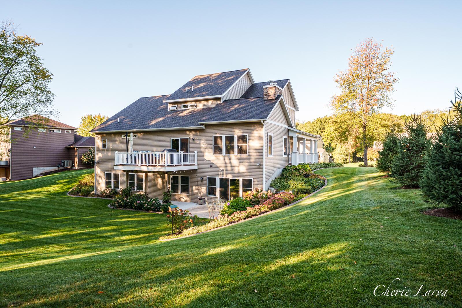 Image 4: 6436 Summer Meadows-16