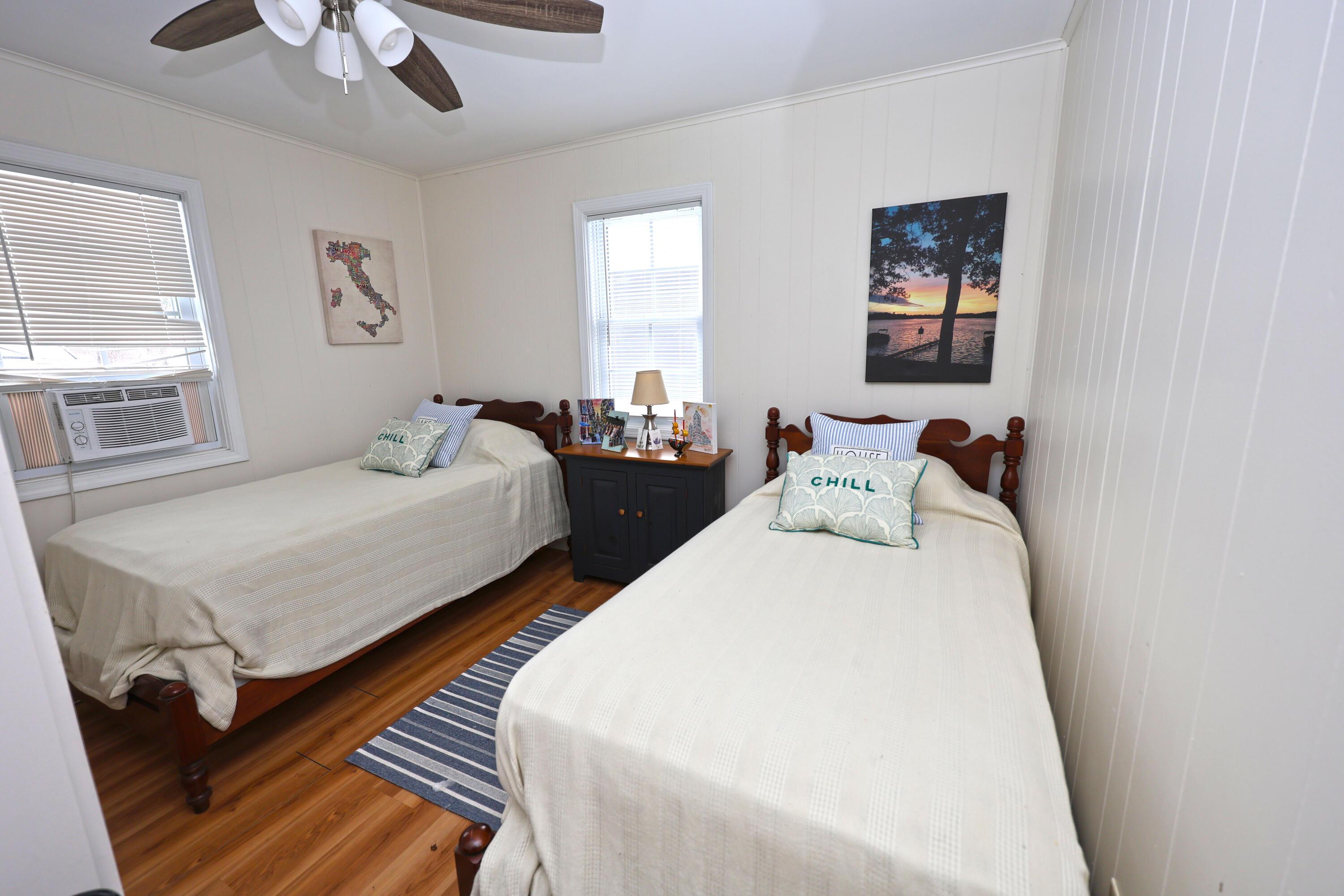 Image 3: Bedroom #1