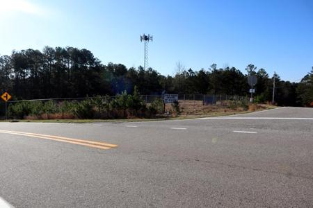 LT.8 ISLAND CREEK DR.