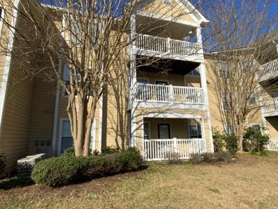 107 NE Oak Grove Lane