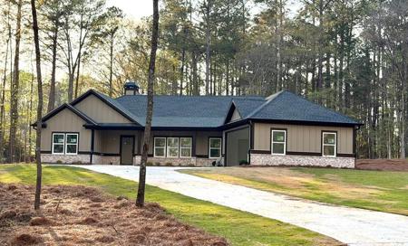 168 Oak Leaf Circle