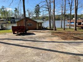 250 Shelton Dr