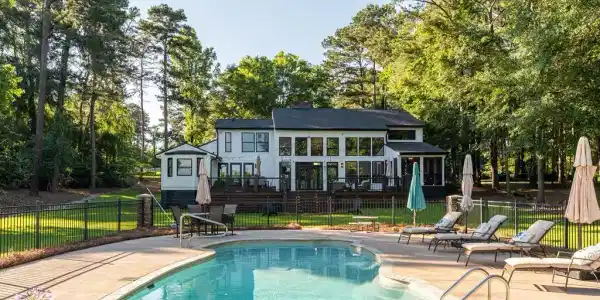 183 Lakecrest Drive