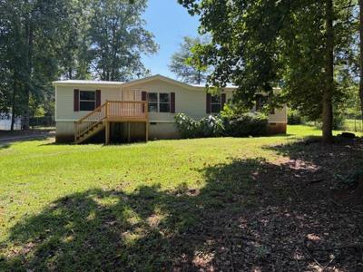 245 NW Merry Dr