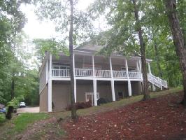 3670 Lake Crest Dr.