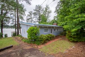 176 Mays Road SE