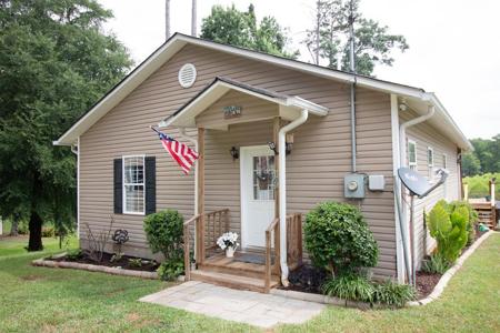 105 Flatrock Circle