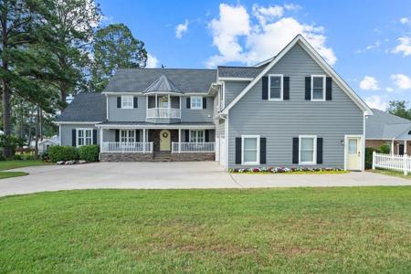 193 Lakeshore Circle
