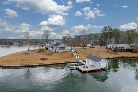 408 Sheffield Lane W