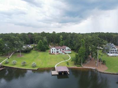 81 Mariners DR